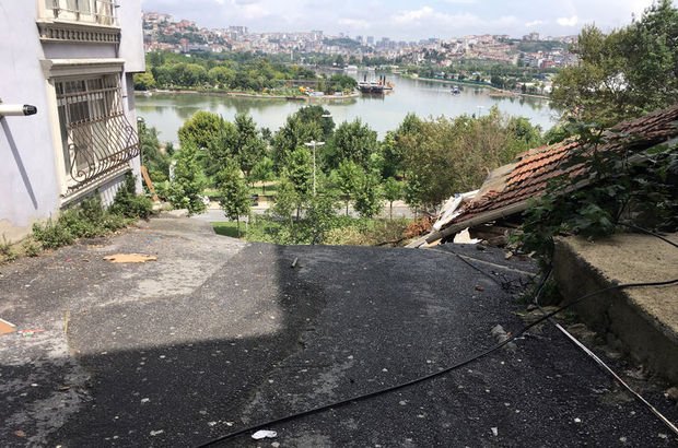 Beyoğlu'nda çöken binanın enkazındaki son durum havadan görüntülendi