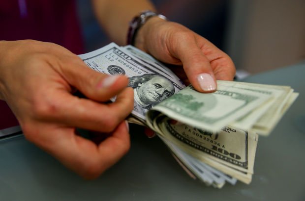 Dolar 4.80 liranın altına indi
