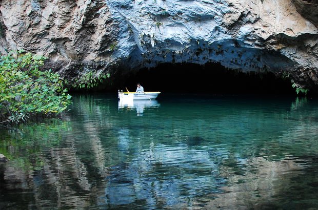 Türkiye'nin en büyük su mağarası! 
