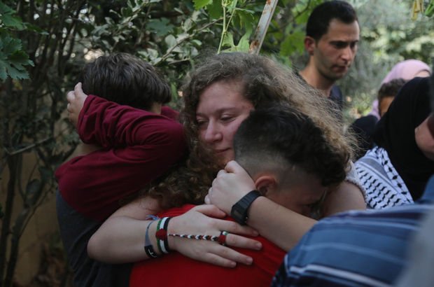 Son dakika: İsrail, Filistinli Temimi ile annesini serbest bıraktı
