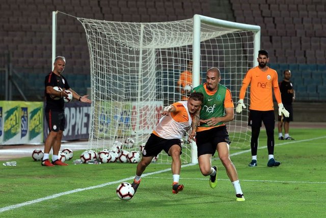 Galatasaray'da Maicon ve Onyekuru gelişmesi