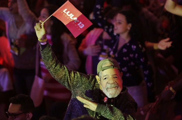 İşçi Partisi Lula da Silva'yı devlet başkanı adayı gösterdi