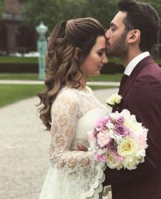 Hakan Çalhanoğlu sarışın güzelle sarmaş dolaş! - Magazin haberleri