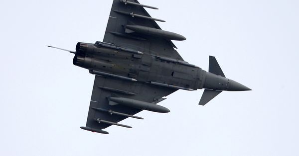 Estonya Da Nato Ucagi Yanlislikla Fuze Firlatti Dunya Haberleri
