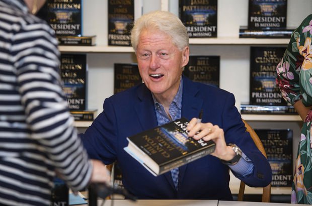 Eski ABD Başkanı Clinton gerilim romanı yazdı: Başkan Kayıp Eski ABD Başkanı Clinton gerilim romanı yazdı: Başkan Kayıp