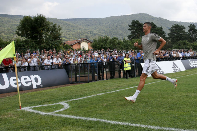 Cristiano Ronaldo Juventus'ta ilk golünü attı