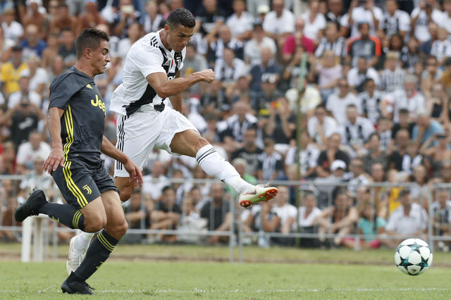 Cristiano Ronaldo Juventus'ta ilk golünü attı
