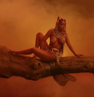 Nicki Minaj'ın son klibini Mert Alaş çekti