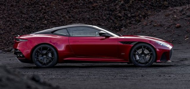   2 Aston Martin's new super DBS Superleggera 