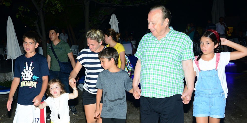 Ulusoy ailesinin bayram coşkusu