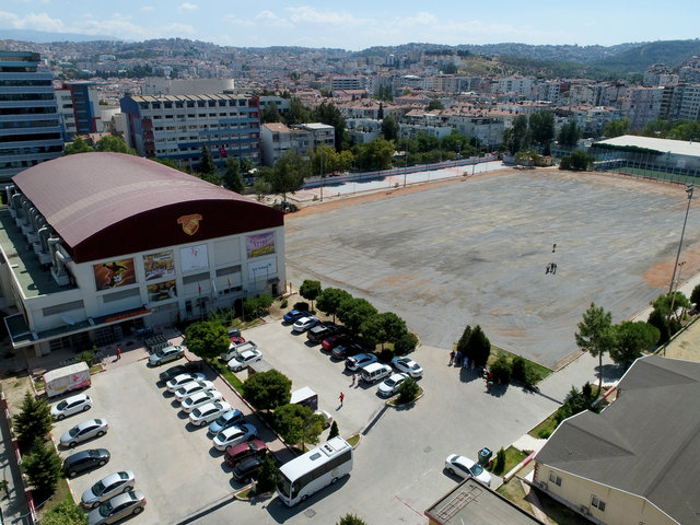 Böyle başlamıştı İşte Göztepe Stadında son durum Böyle başlamıştı İşte Göztepe Stadında son durum