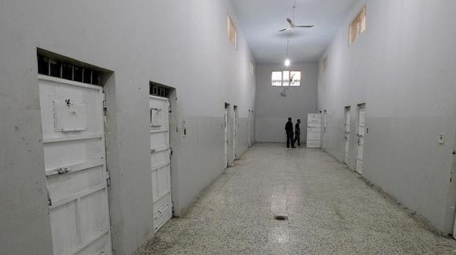 Libya'da cezaevinden 400 mahkum kaçtı!