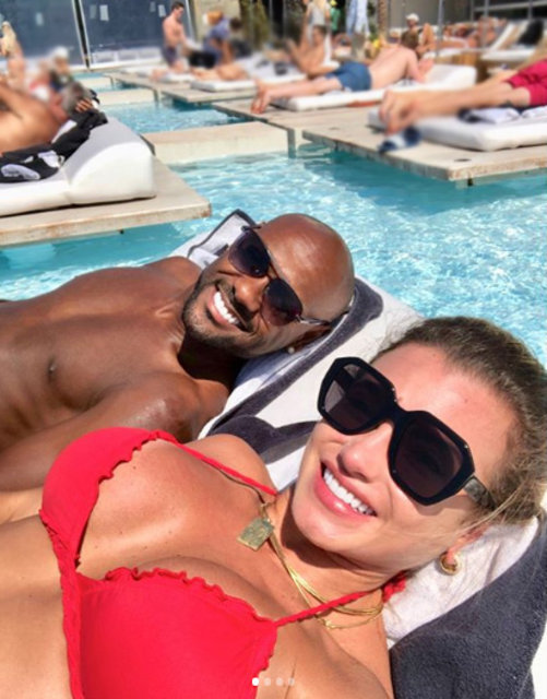 Vagner Love ve eşi Lucilen Pires Mikonos'ta tatilde - Magazin haberleri