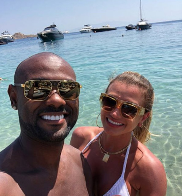 Vagner Love ve eşi Lucilen Pires Mikonos'ta tatilde - Magazin haberleri