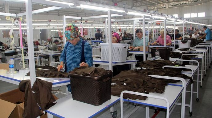 Köy köy dolaşıp fabrikaya işçi arıyorlar