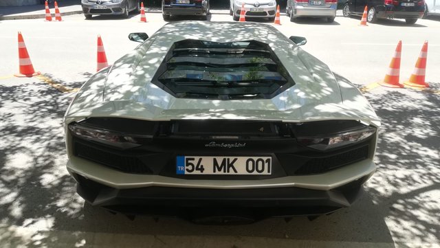 Kenan Sofuoğlu Lamborghini'sini satıyor