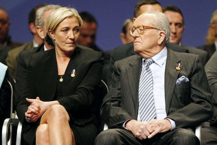 Jean–Marie le Pen ve kızı Marine Le Pen