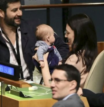 BM Zirvesi'nde bir bebek