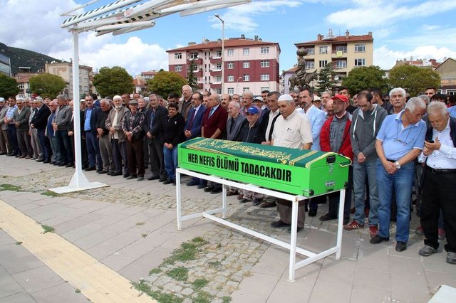 Mehmet Uslu son yolculuğuna uğurlandı