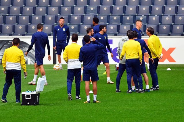 Galatasaray Besiktas Maci Azerbaycan Da Hangi Kanalda Derbi Maci Kanallari