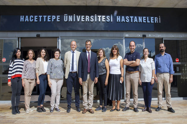ABD'li çocuk duyma yetisini Türkiye'de kazandı