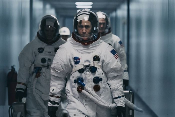 Ryan Gosling (Neil Armstrong)
