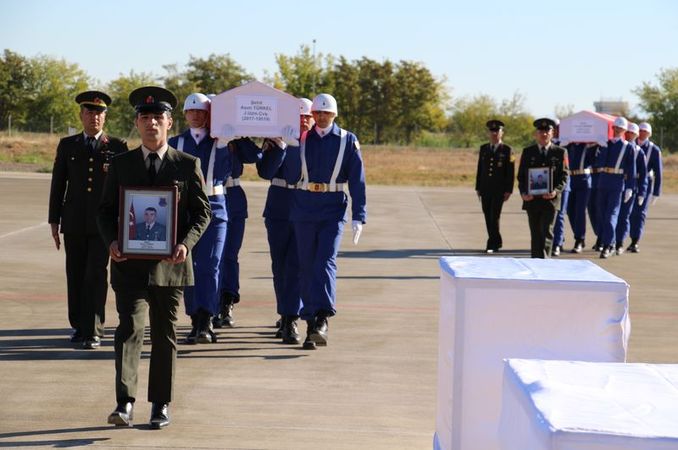 Tunceli'den acı haber! 2 asker olumsuz hava koşullarından etkilenerek şehit oldu