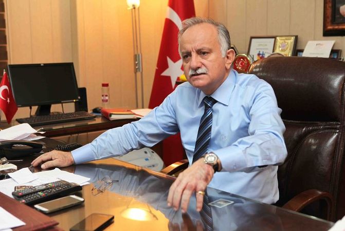 Bayraklı Belediye Başkanı Hasan Karabağ