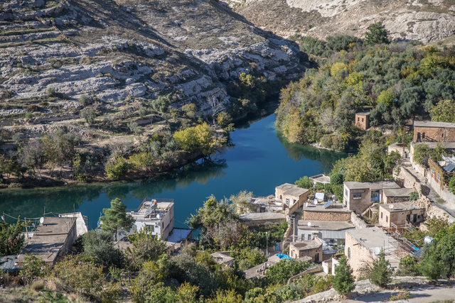 Sonbahar Halfeti'ye ayrı bir güzellik kattı