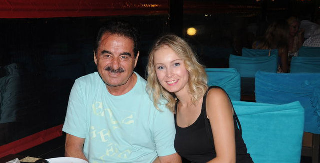 İbrahim Tatlısesten eski eşi Ayşegül Yıldıza evlenme teklifi İbrahim Tatlısesten eski eşi Ayşegül Yıldıza evlenme teklifi