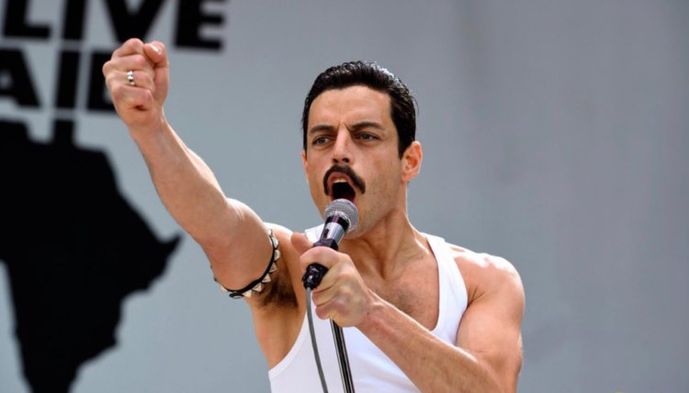 Rami Malek, Freddie Mercury’yi başarıyla canlandırıyor.