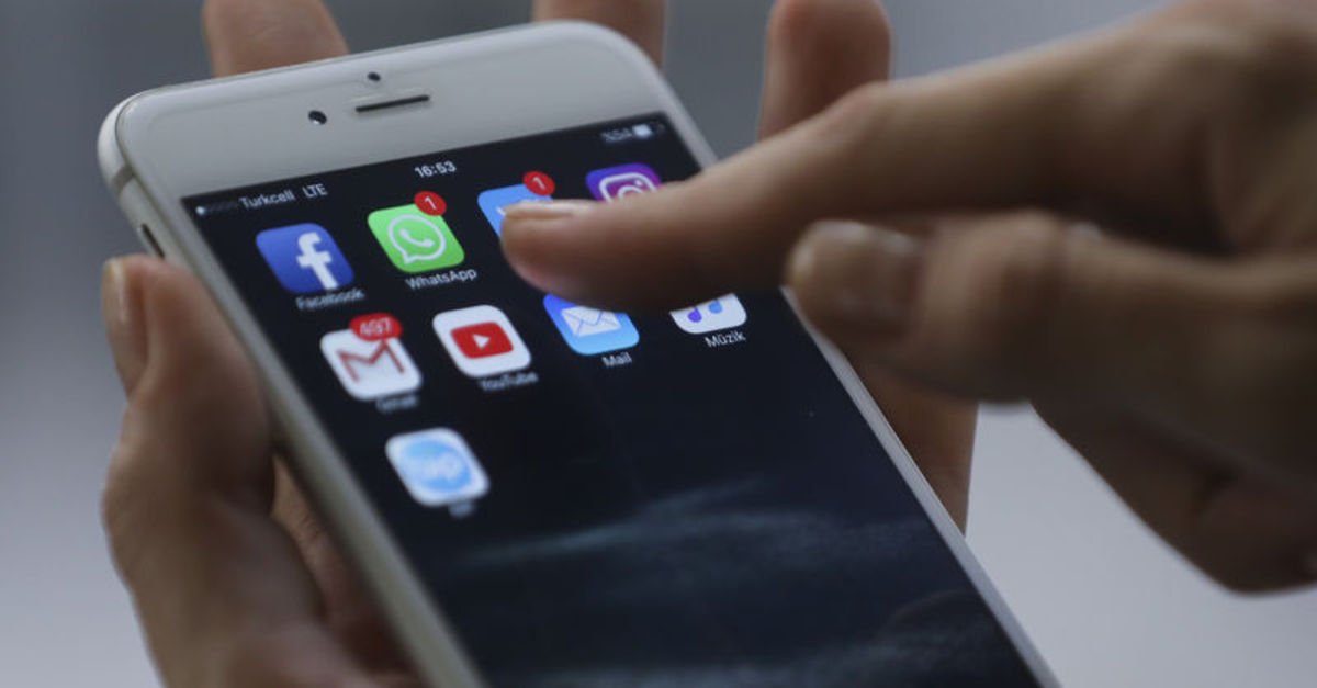 Yurtdışından cep telefonu getirenler dikkat! Harç değişti!