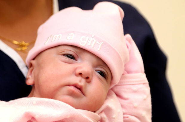 "Parmak bebek" zorlu yaşam mücadelesini kazandı