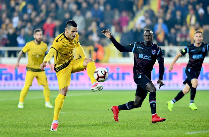 Yeni Malatyaspor Trabzonspor MAÇ SONUCU ve MAÇ ÖZETİ - Trabzon, Malatya'da  dağıldı! - Futbol Haberleri