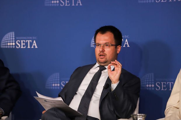 Doç. Dr. Şener Aktürk: Avrupalıların Müslümanlarla ilgili tarihi travmaları var