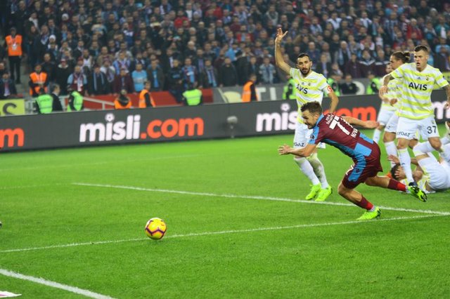 Trabzonspor - Fenerbahçe maçı yazar yorumları