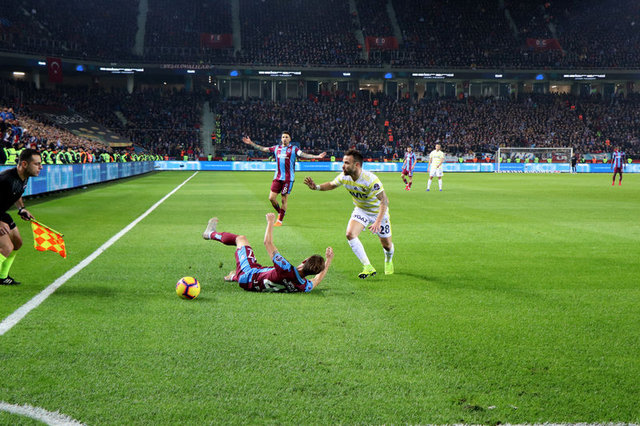 Trabzonspor - Fenerbahçe maçı yazar yorumları