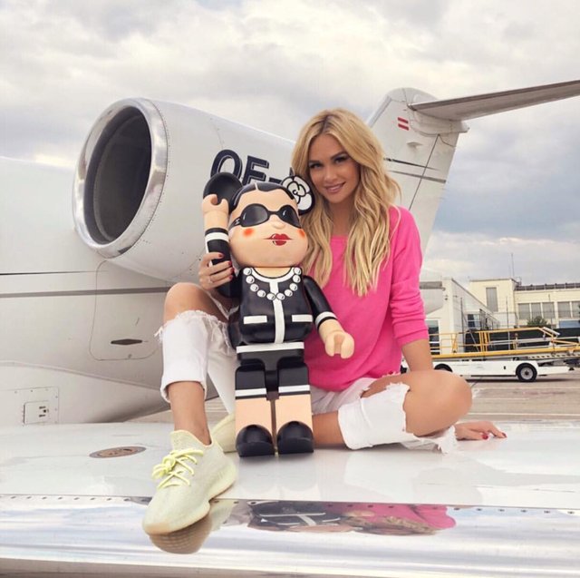 Instagram zengini görünmek için jet kiralıyorlar 15