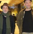 Usta oyuncular Ozan Güven ve Şevket Çoruh, geçtiğimiz gün bir alışveriş merkezinde objektiflere takıldı. 14 yıl aradan sonra tiyatro sahnelerine