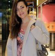 Başarılı oyuncu Burcu Kara, geçtiğimiz gün bir alışveriş merkezinde objektiflere yansıdı. Yalnız başına geldiği AVM’de çocuk mağazalarını dolaşıp alışveriş turuna çıkan Kara, “Bugün Ali Çınar için biraz alışveriş yapayım dedim. Bir buçuk yaşını bitirdik, zaman nasıl geçti ben de anlamadım. Doğduğu gün dün gibi aklımda” dedi