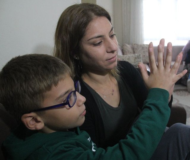 24 parmaklı Demirhan Demirbilek'in ayakkabı çilesi!