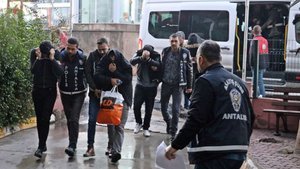 FByi ele geçirme iddiasına üç gün güldüm FByi ele geçirme iddiasına üç gün güldüm