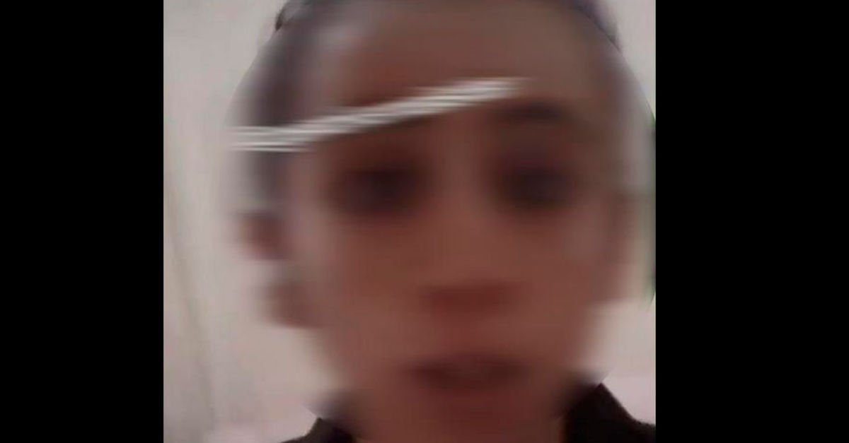 Canlı yayında Atatürke hakaret etti, tepki üzerine özür diledi Canlı yayında Atatürke hakaret etti, tepki üzerine özür diledi