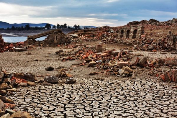 Barajı besleyen dereye kaçak set çekildiği ortaya çıktı