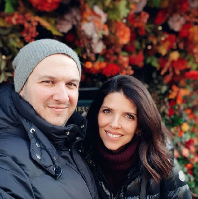 sahan gokbakar ve esi selin gokbakar dan yeni yil pozu magazin haberleri sipsak haberleri
