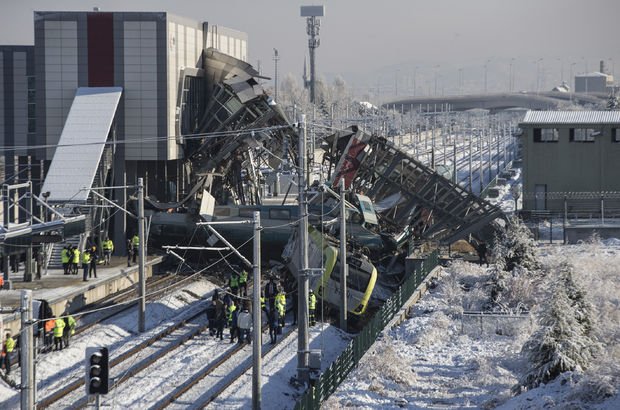 9 kişinin hayatını kaybettiği tren kazasının telsiz konuşmaları ortaya çıktı