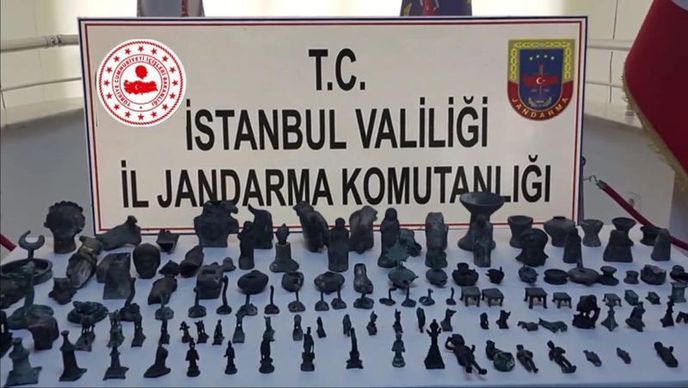 5 ilde tarihi eser operasyonu... Eskişehir'de ev kiralayıp kaçak kazı yaptılar