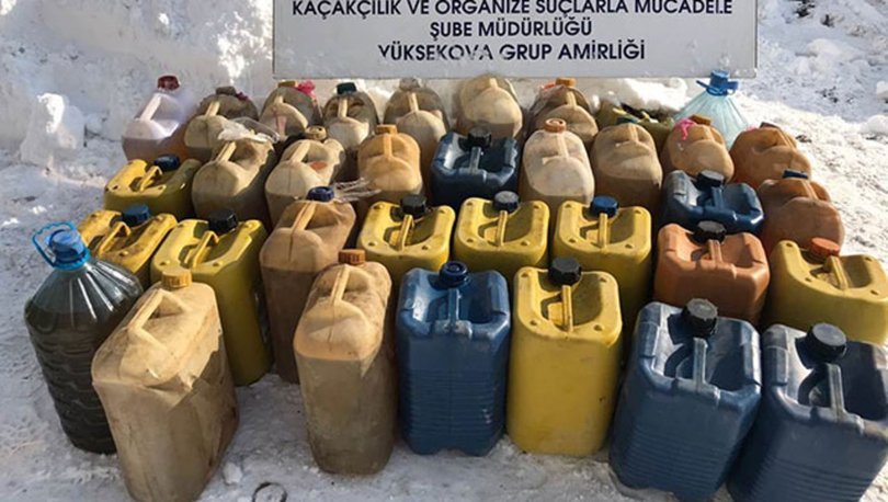 Hakkaride kaçak sigara ve akaryakıt ele geçirildi Hakkaride kaçak sigara ve akaryakıt ele geçirildi