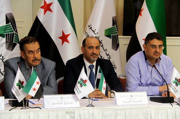 Suriyeli muhalif lider uzlaşmak için Şam'la görüşüyor!
