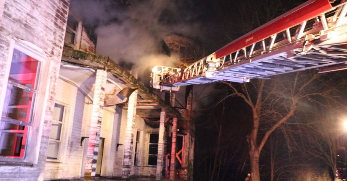 Beykoz'da ahşap köşkte yangın
